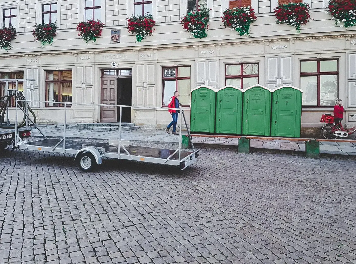 Sacofa-Toilettenwagen-mieten-für-Großevent